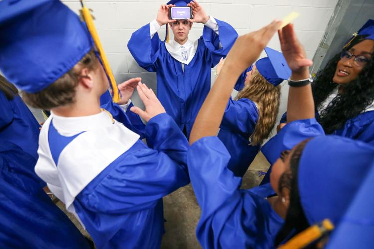 djr-2024-05-18-news-ths-GRAD-HM