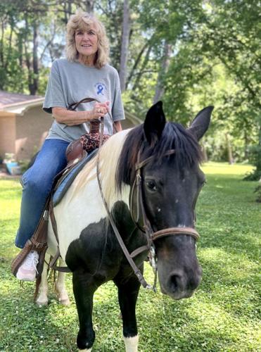 djr-2024-10-09-breast-cancer-photos-beth-kuykendall